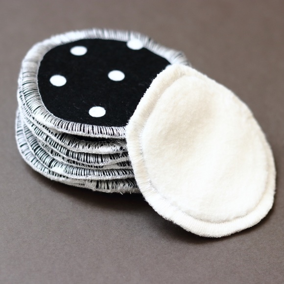 Reusable Facial Rounds "Black Polka-Dots" - Picture 1 of 2